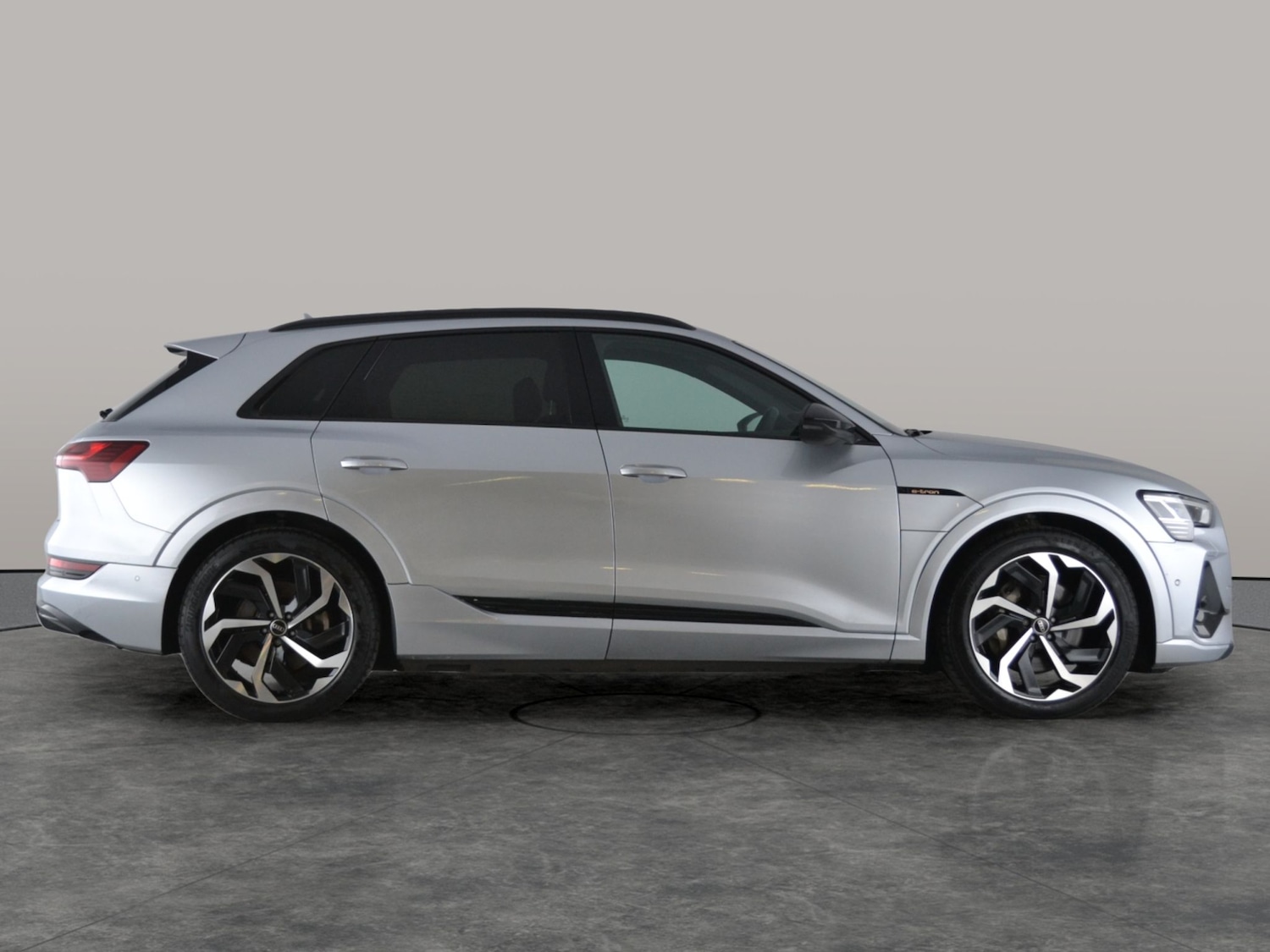 Used Audi e-tron 2022 for sale - 76777862: Photo 12