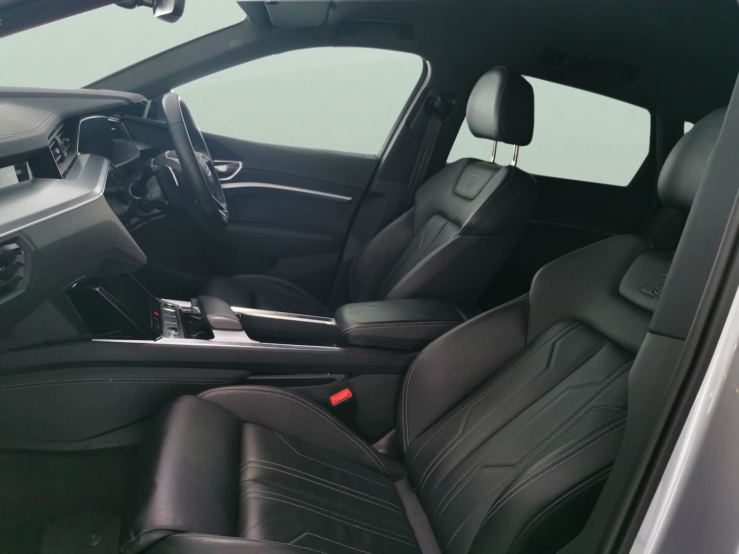 Used Audi e-tron 2022 for sale - 76777862: Photo 4