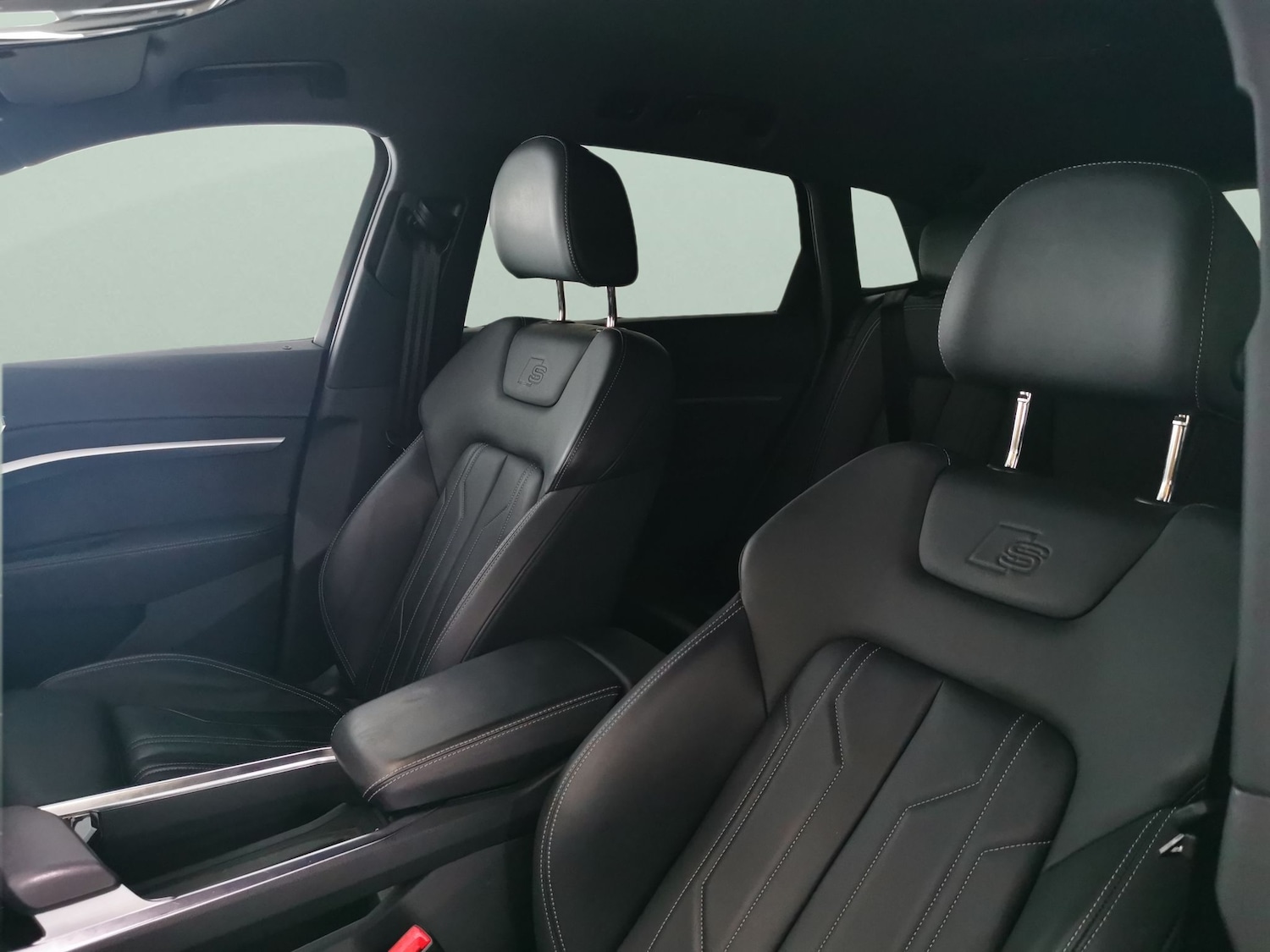 Used Audi e-tron 2022 for sale - 76777862: Photo 7