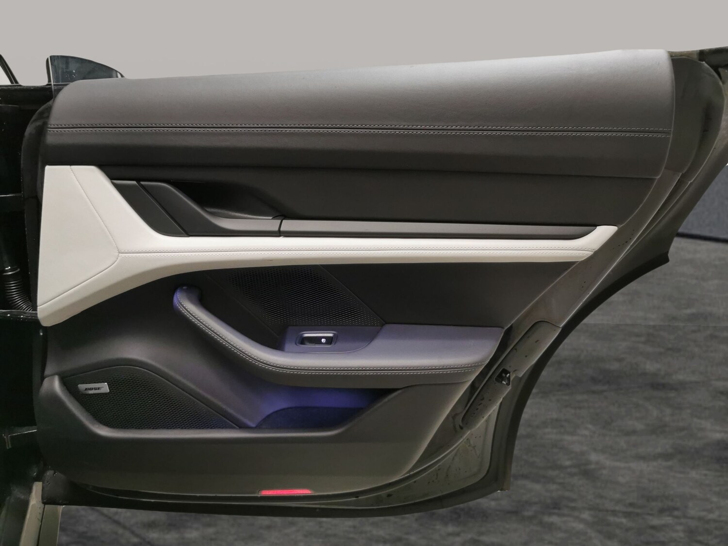 Used Porsche Taycan 2023 for sale - 78207259: Photo 44