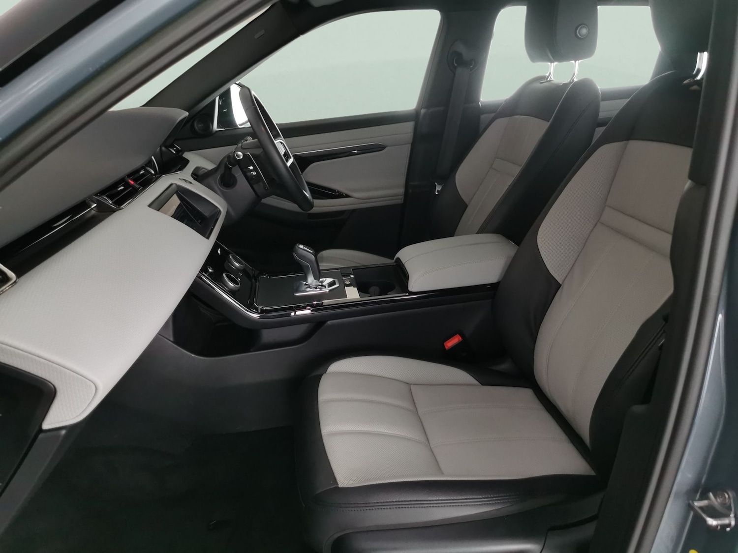 Used Land Rover Range Rover Evoque 2023 for sale - 77627893: Photo 4