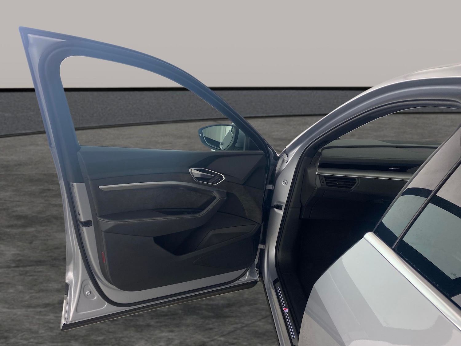 Used Audi e-tron 2023 for sale - 77367457: Photo 24