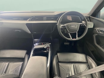 Used Audi e-tron 2023 for sale - 77367457: Photo