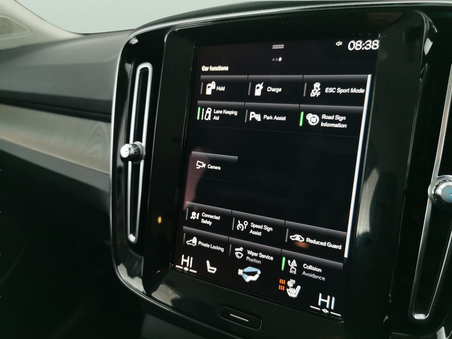 Used Volvo XC40 2022 for sale - 76748749: Photo 21