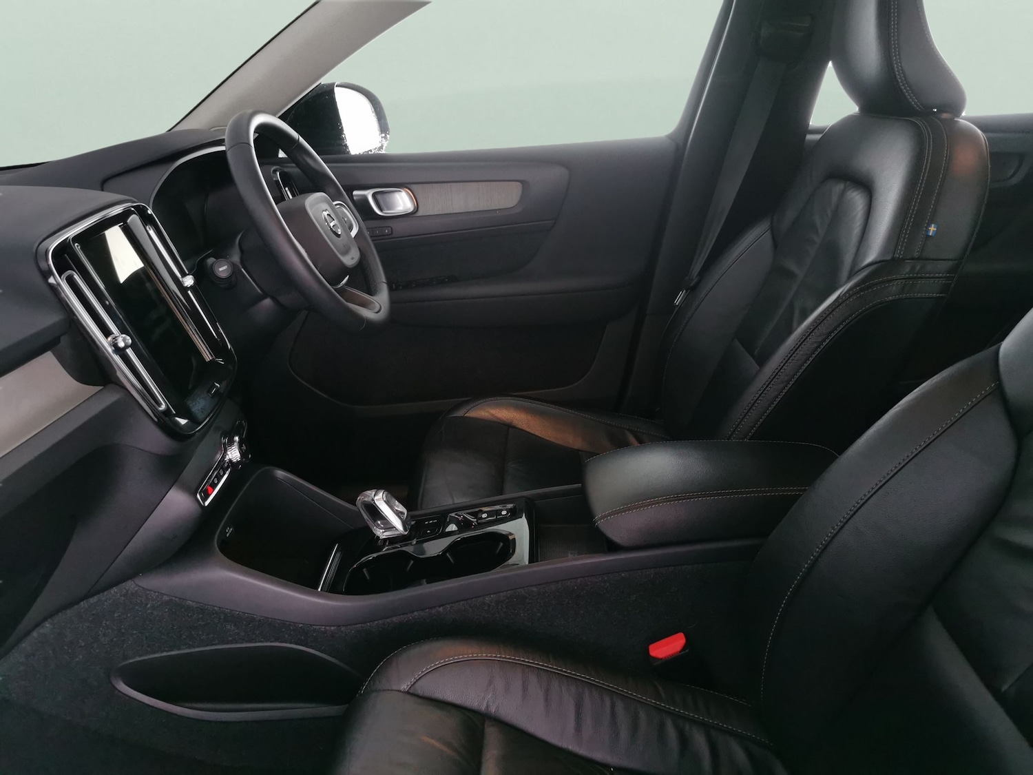 Used Volvo XC40 2022 for sale - 76748749: Photo 4