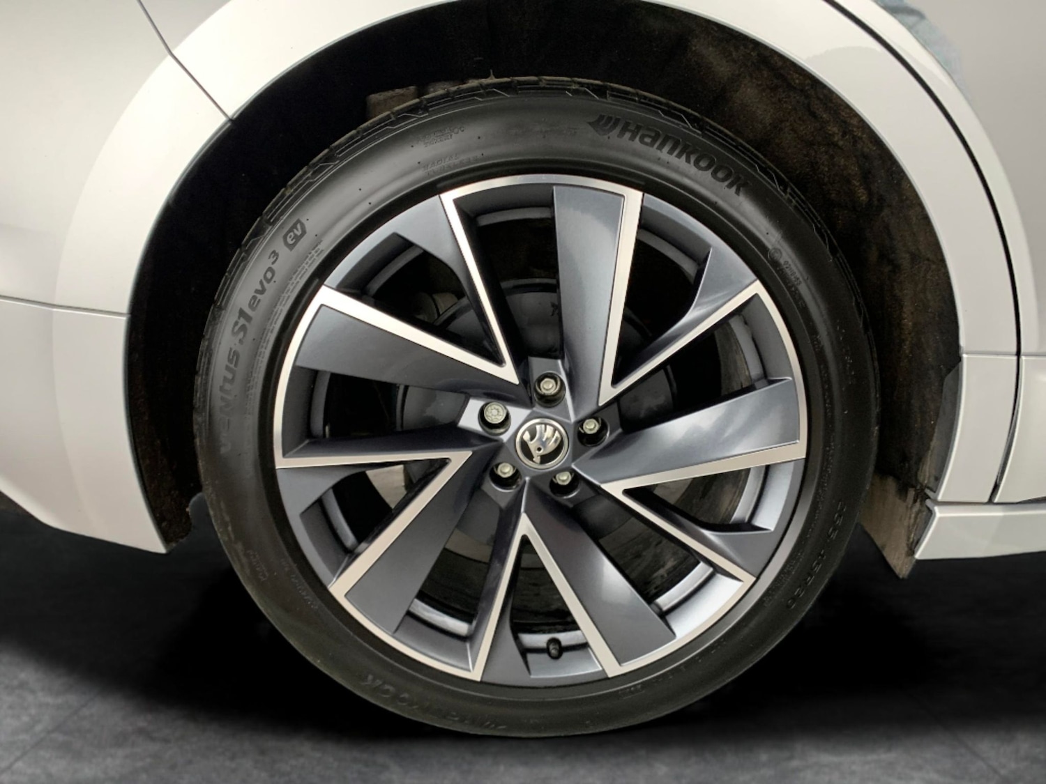 Used Skoda Enyaq 2023 for sale - 76935017: Photo 30