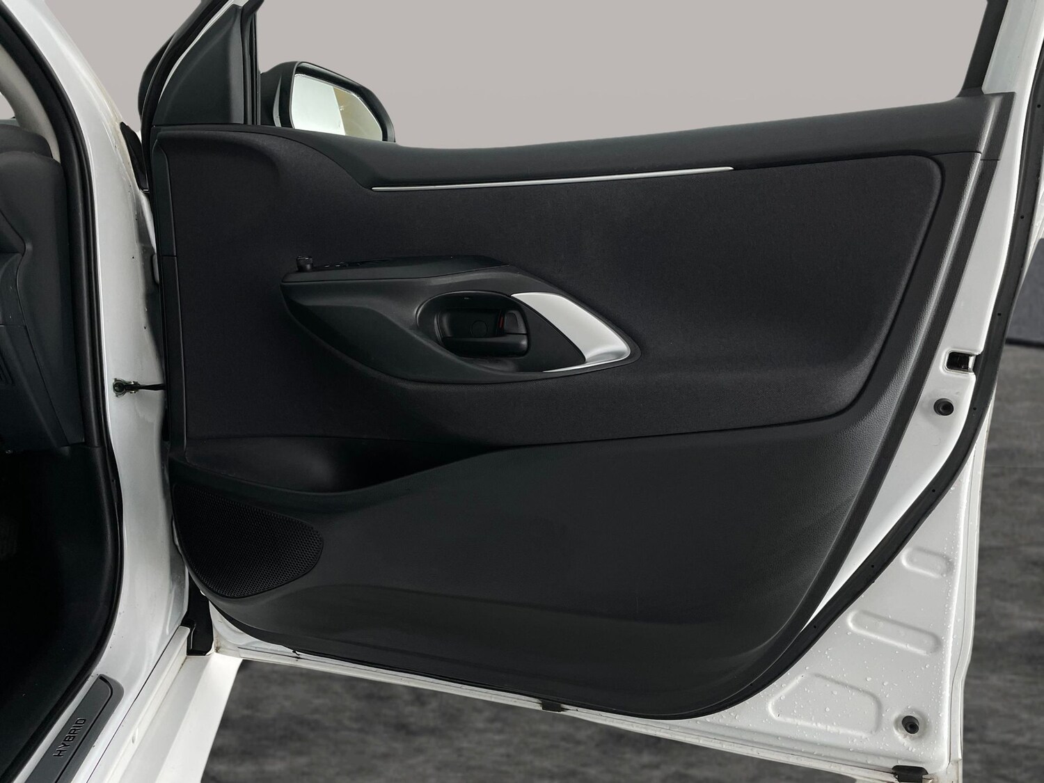 Used Toyota Yaris 2023 for sale - 77579339: Photo 28