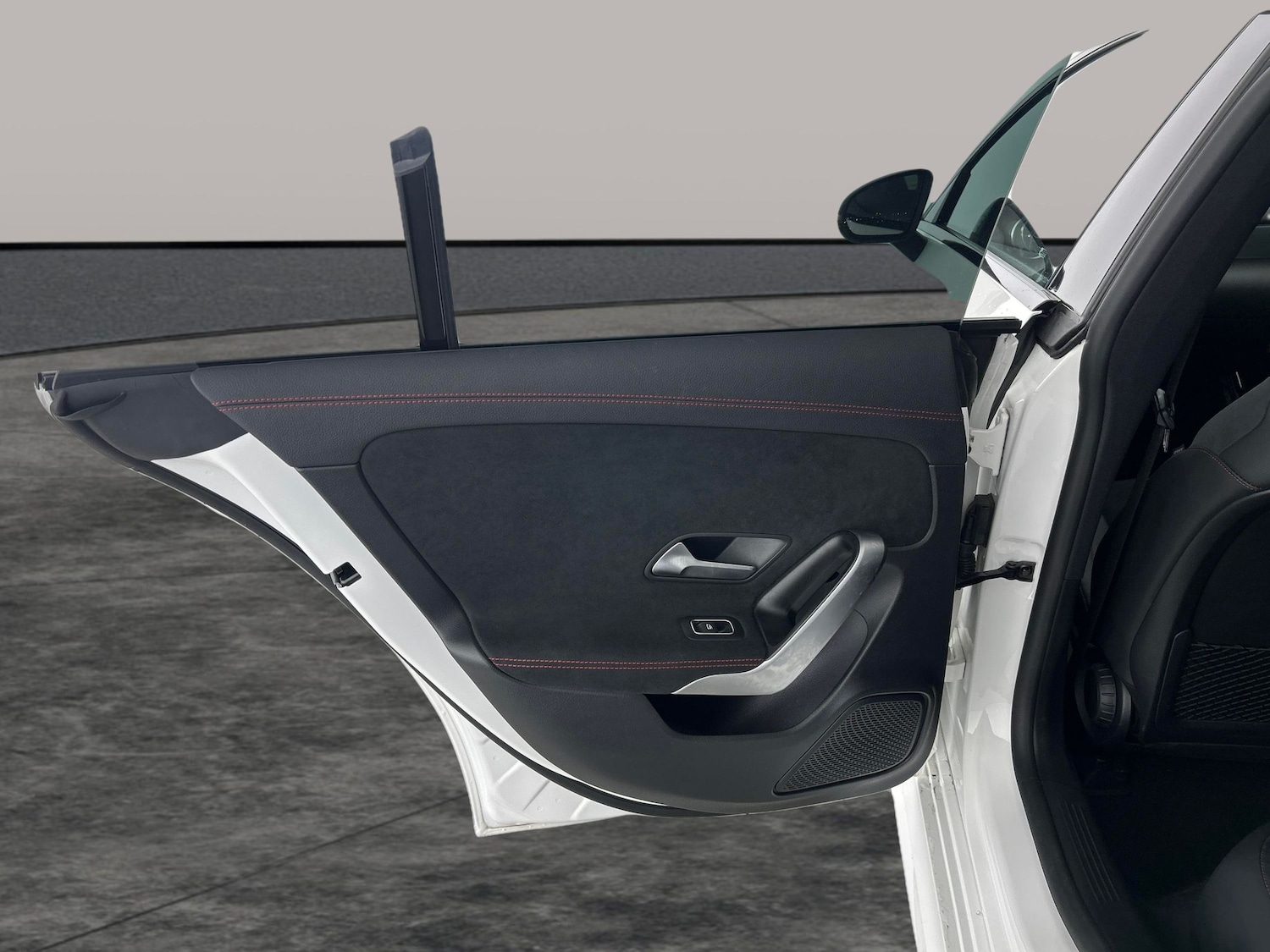 Used Mercedes-Benz CLA 2023 for sale - 76452591: Photo 17