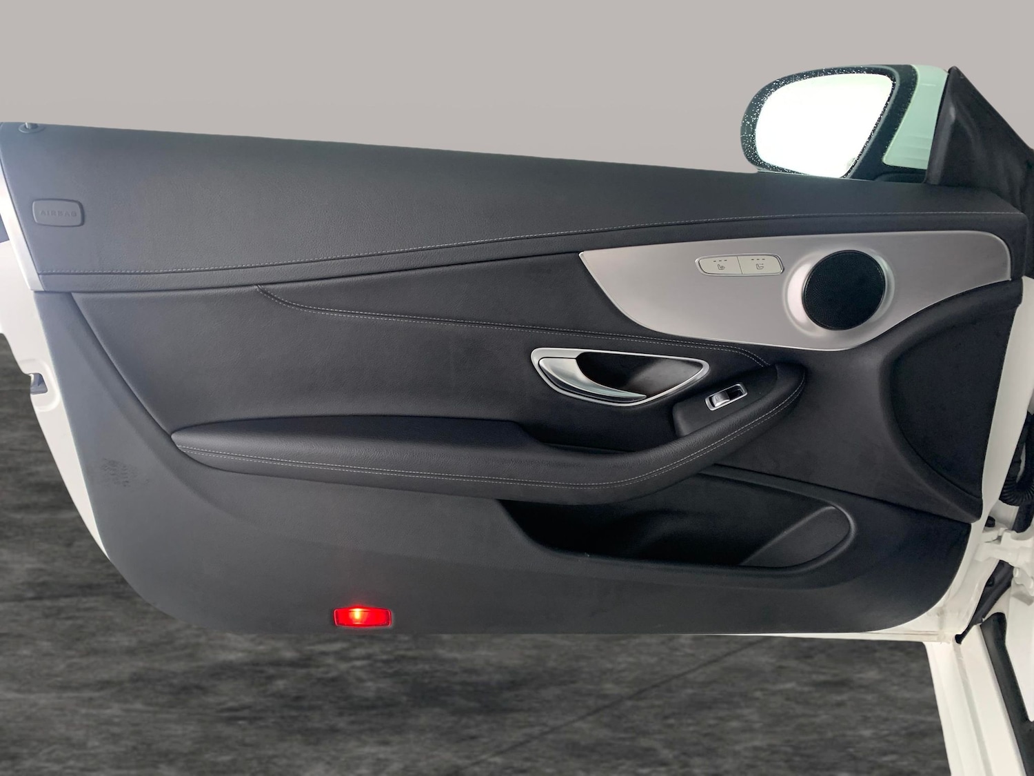 Used Mercedes-Benz C Class 2018 for sale - 76475422: Photo 31