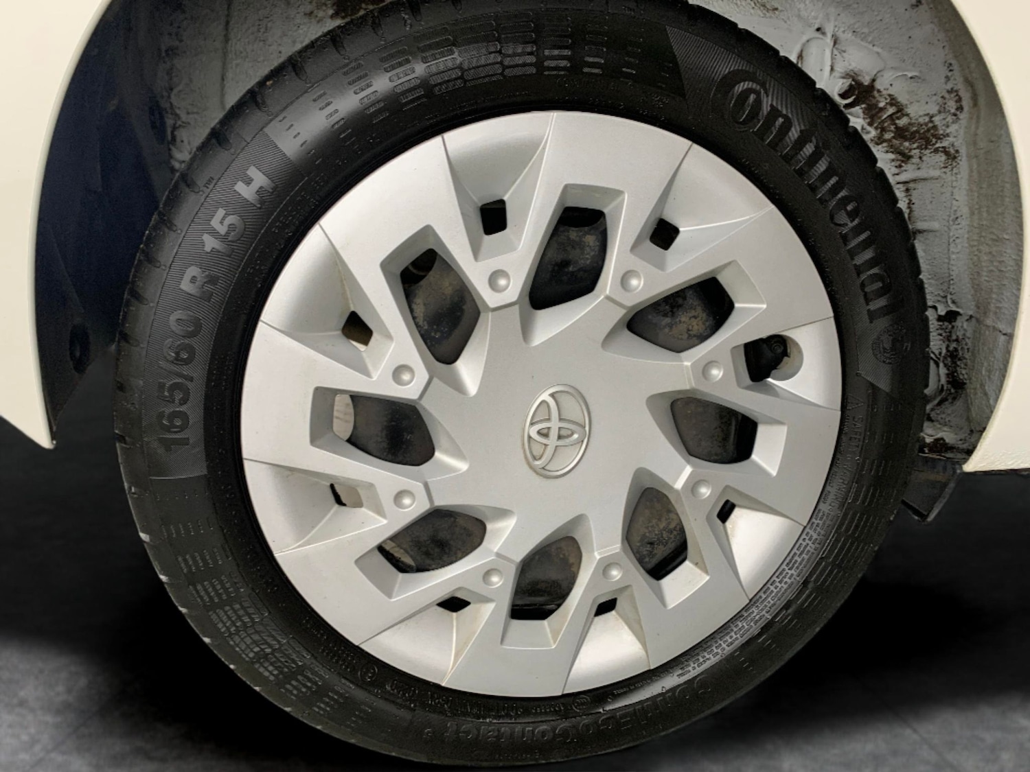 Used Toyota AYGO for sale - 76477624: Photo 22