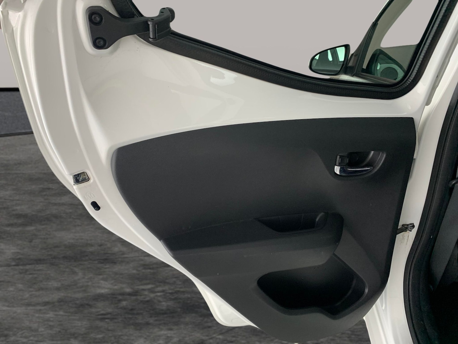 Used Toyota AYGO for sale - 76477624: Photo 26