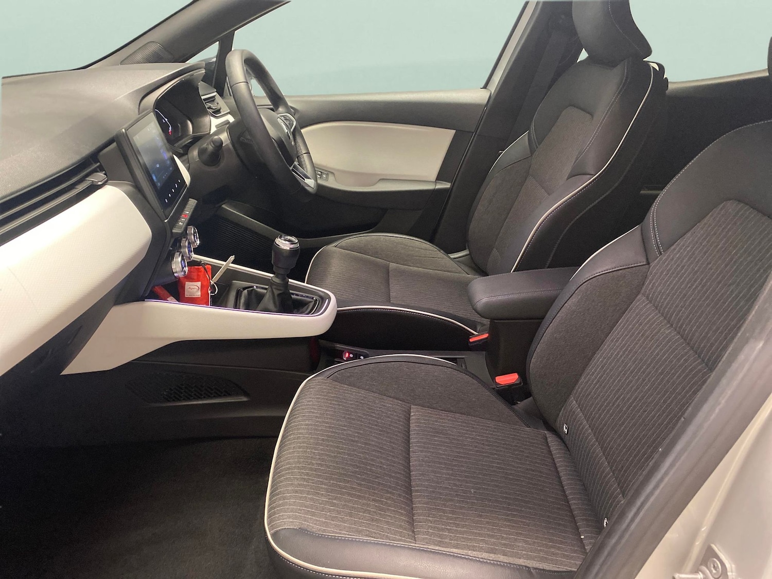 Used Renault Clio 2023 for sale - 78065464: Photo 4