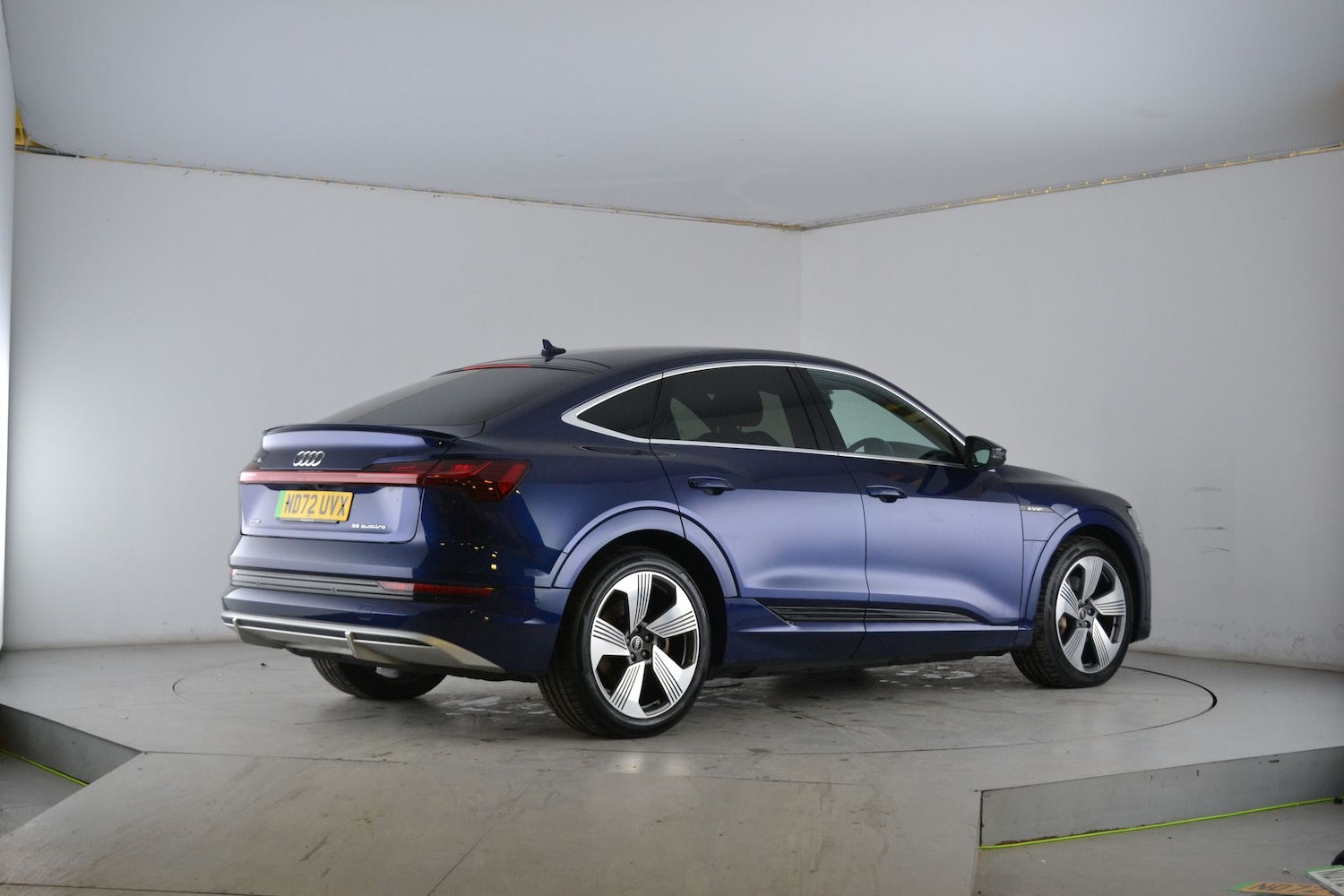 Used Audi e-tron 2023 for sale - 77225569: Photo 11