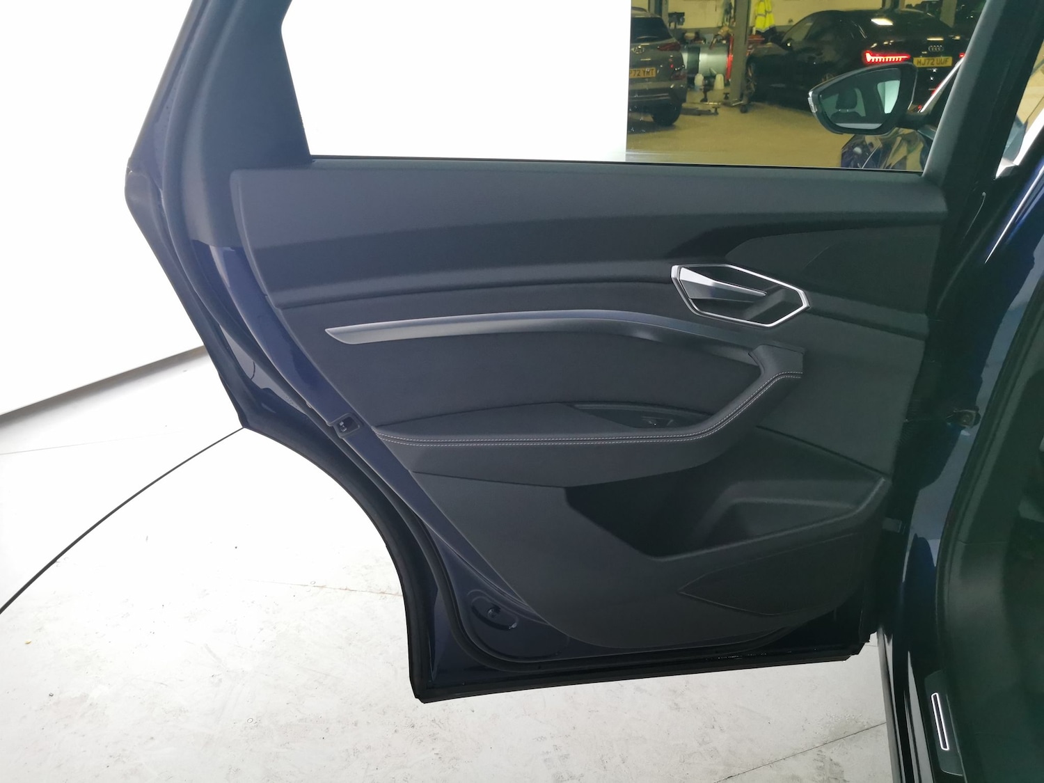 Used Audi e-tron 2023 for sale - 77225569: Photo 32