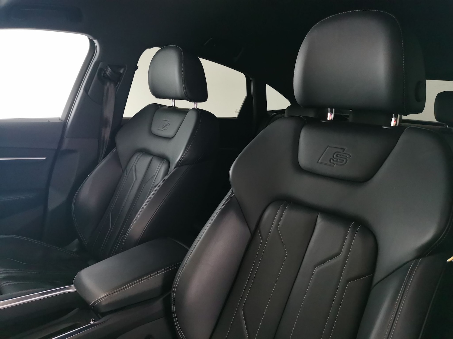 Used Audi e-tron 2023 for sale - 77225569: Photo 7