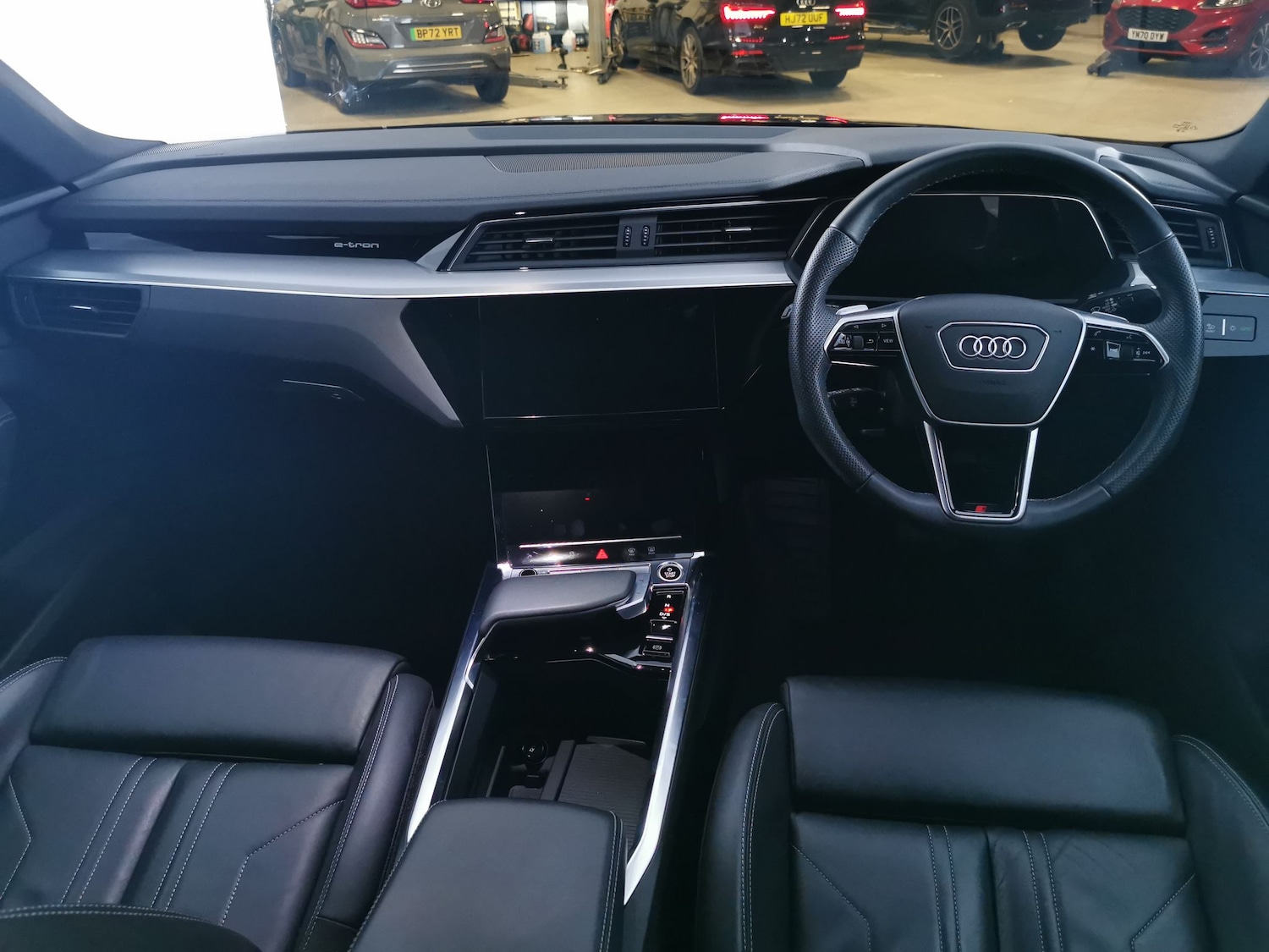 Used Audi e-tron 2023 for sale - 77225569: Photo 8