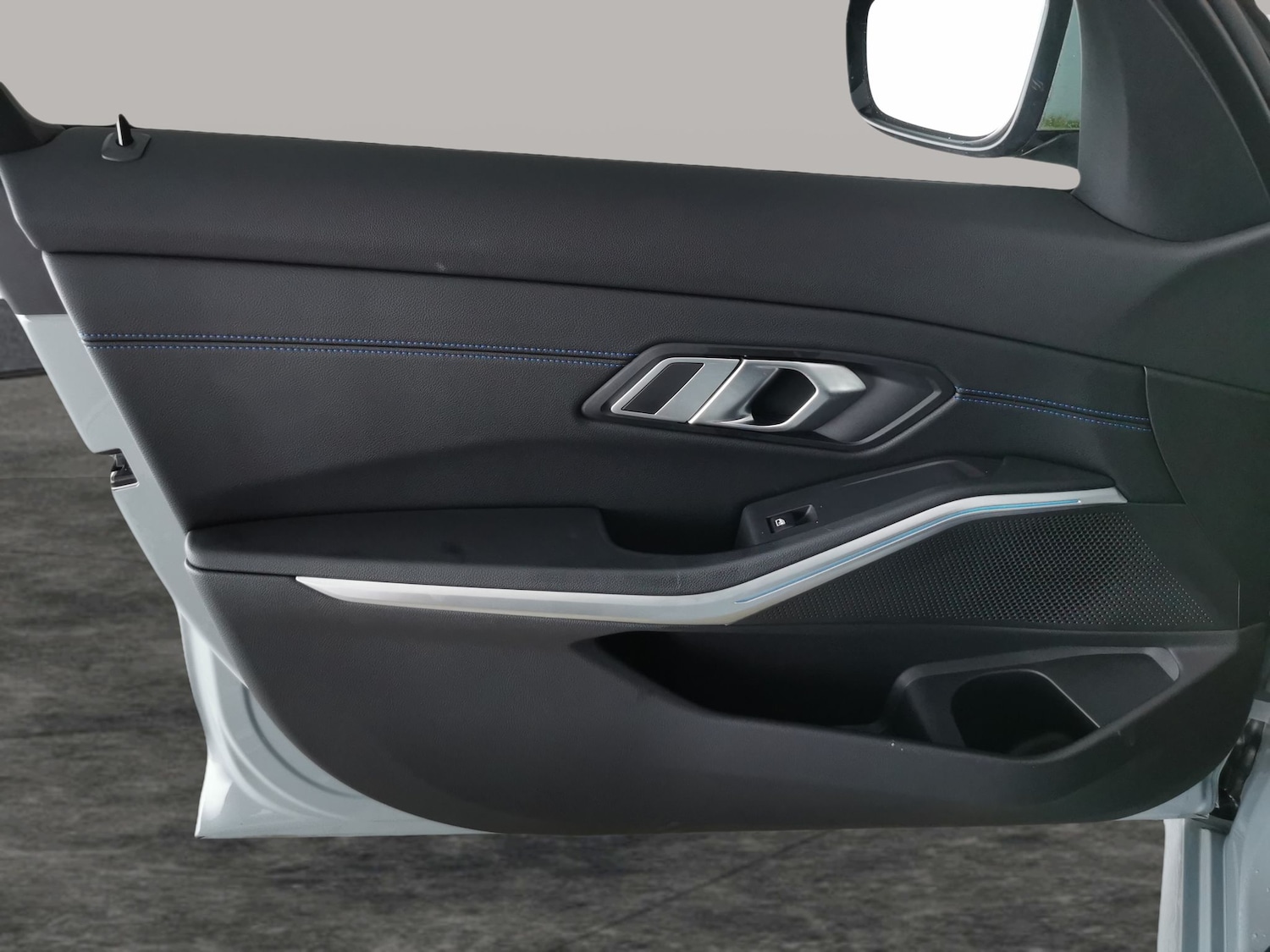 Used BMW 3 Series 2023 for sale - 77432401: Photo 32