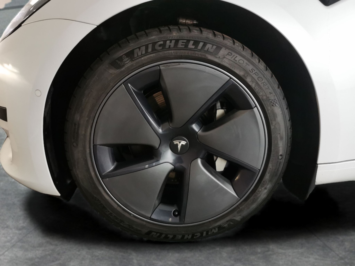 Used Tesla Model 3 2021 for sale - 76782012: Photo 28