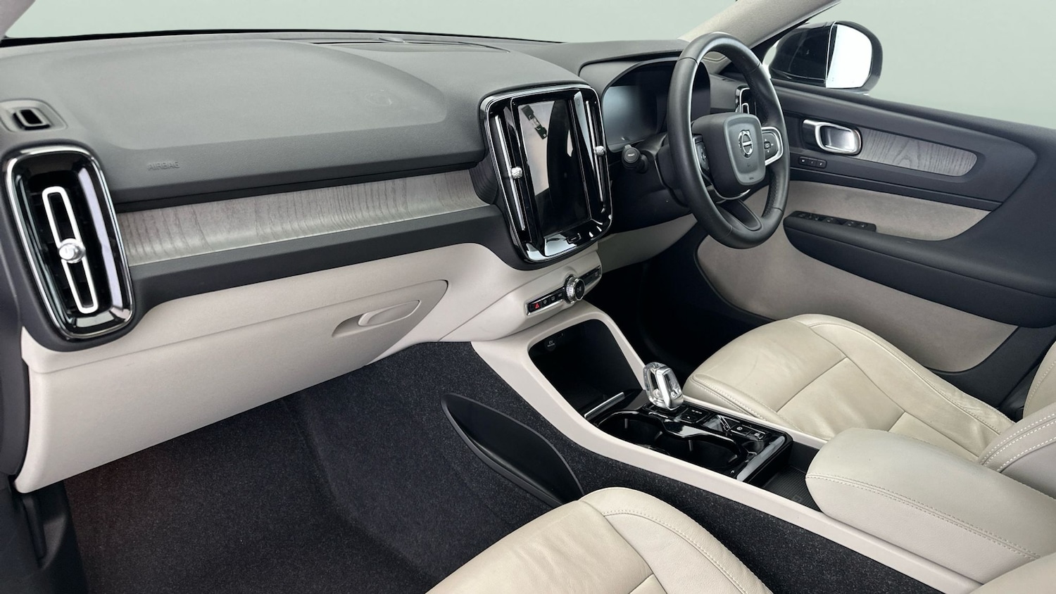 Used Volvo XC40 2021 for sale - 76344792: Photo 17