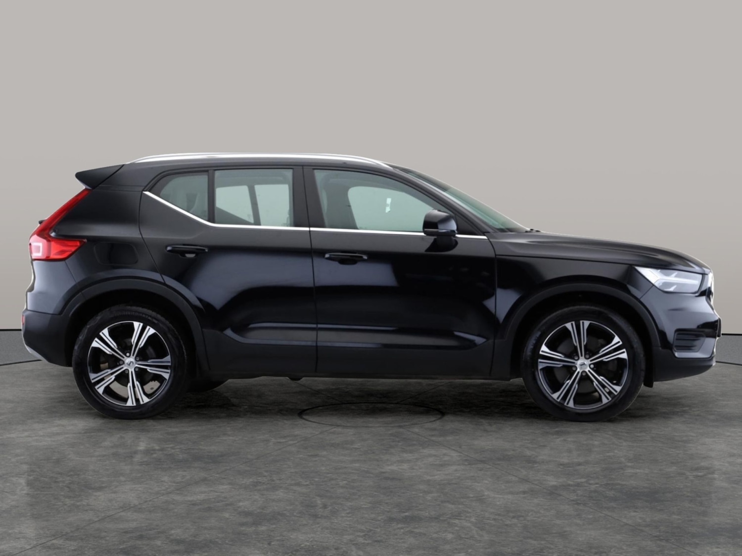 Used Volvo XC40 2021 for sale - 76344792: Photo 6