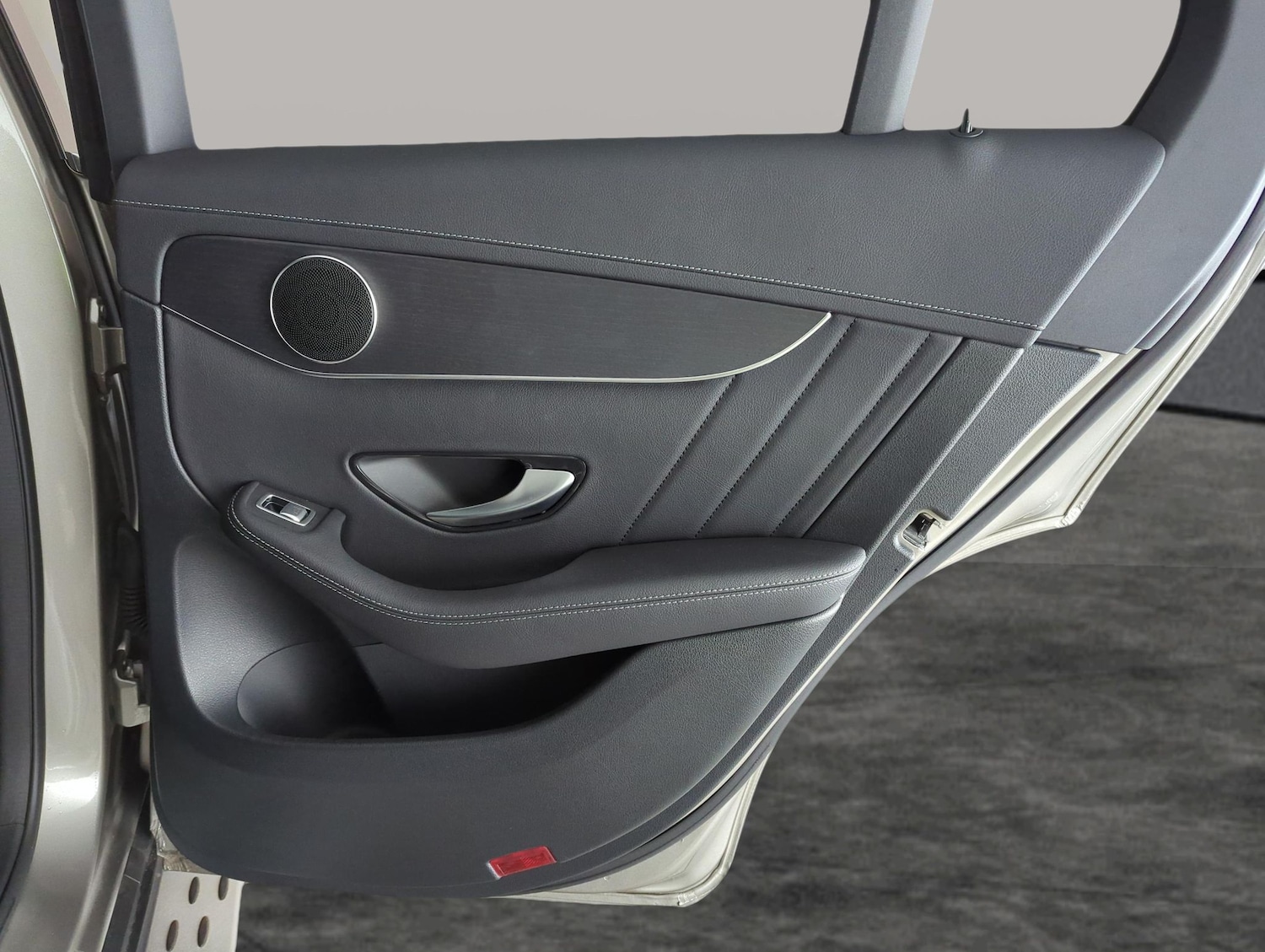 Used Mercedes-Benz GLC 2022 for sale - 77846145: Photo 32