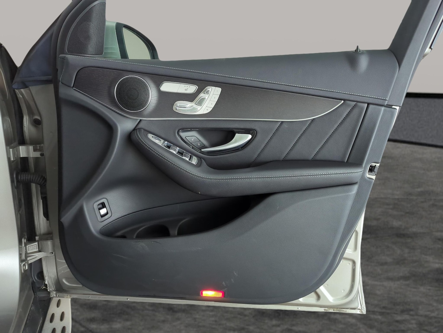 Used Mercedes-Benz GLC 2022 for sale - 77846145: Photo 33