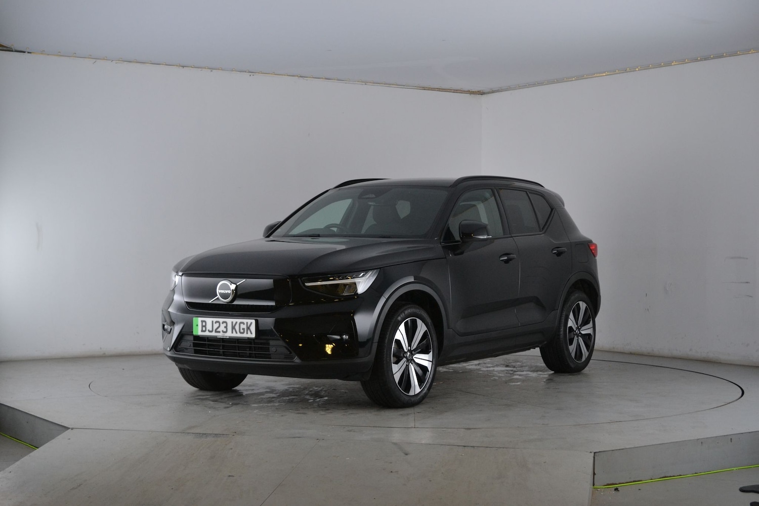 Used Volvo XC40 2023 for sale - 78218491: Photo 1