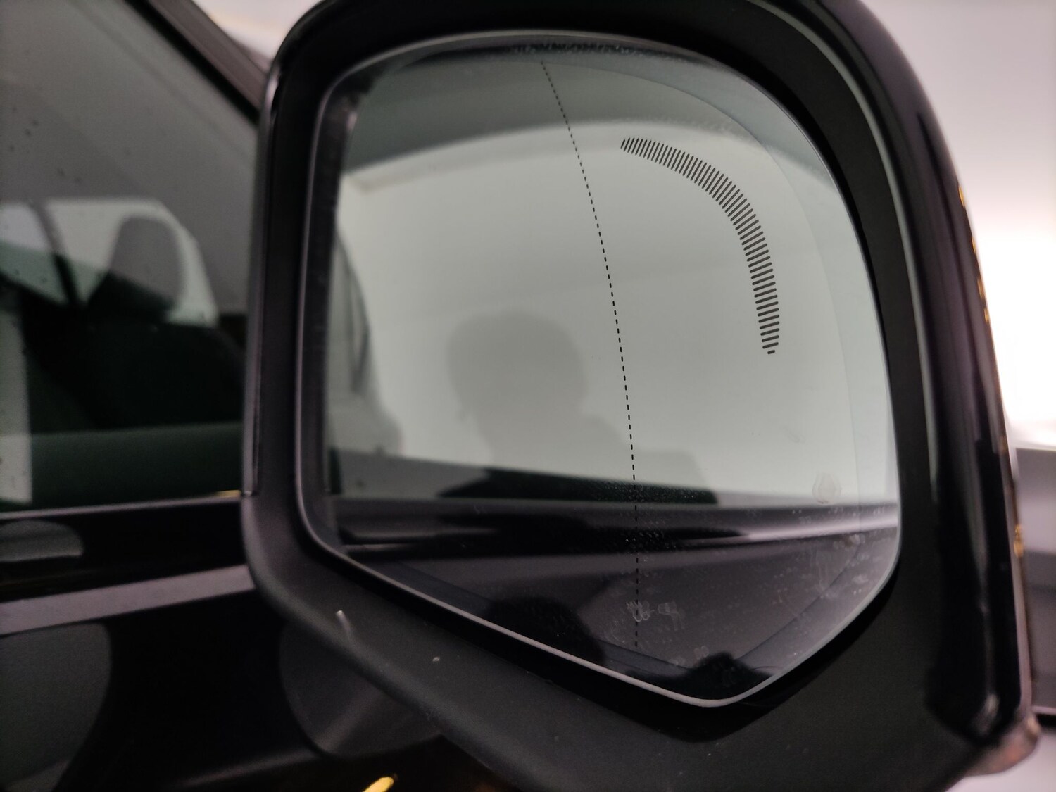 Used Volvo XC40 2023 for sale - 78218491: Photo 17