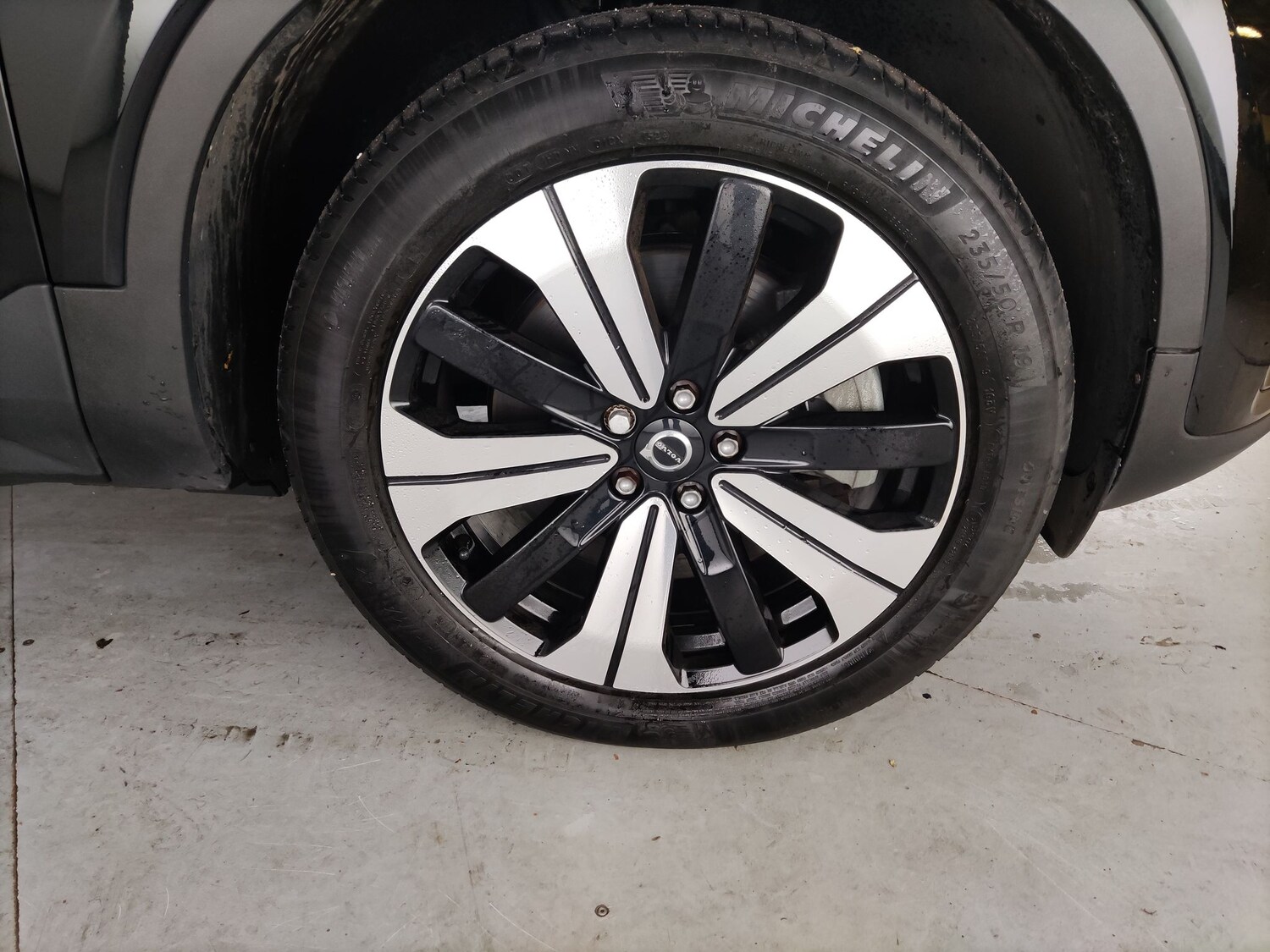 Used Volvo XC40 2023 for sale - 78218491: Photo 28