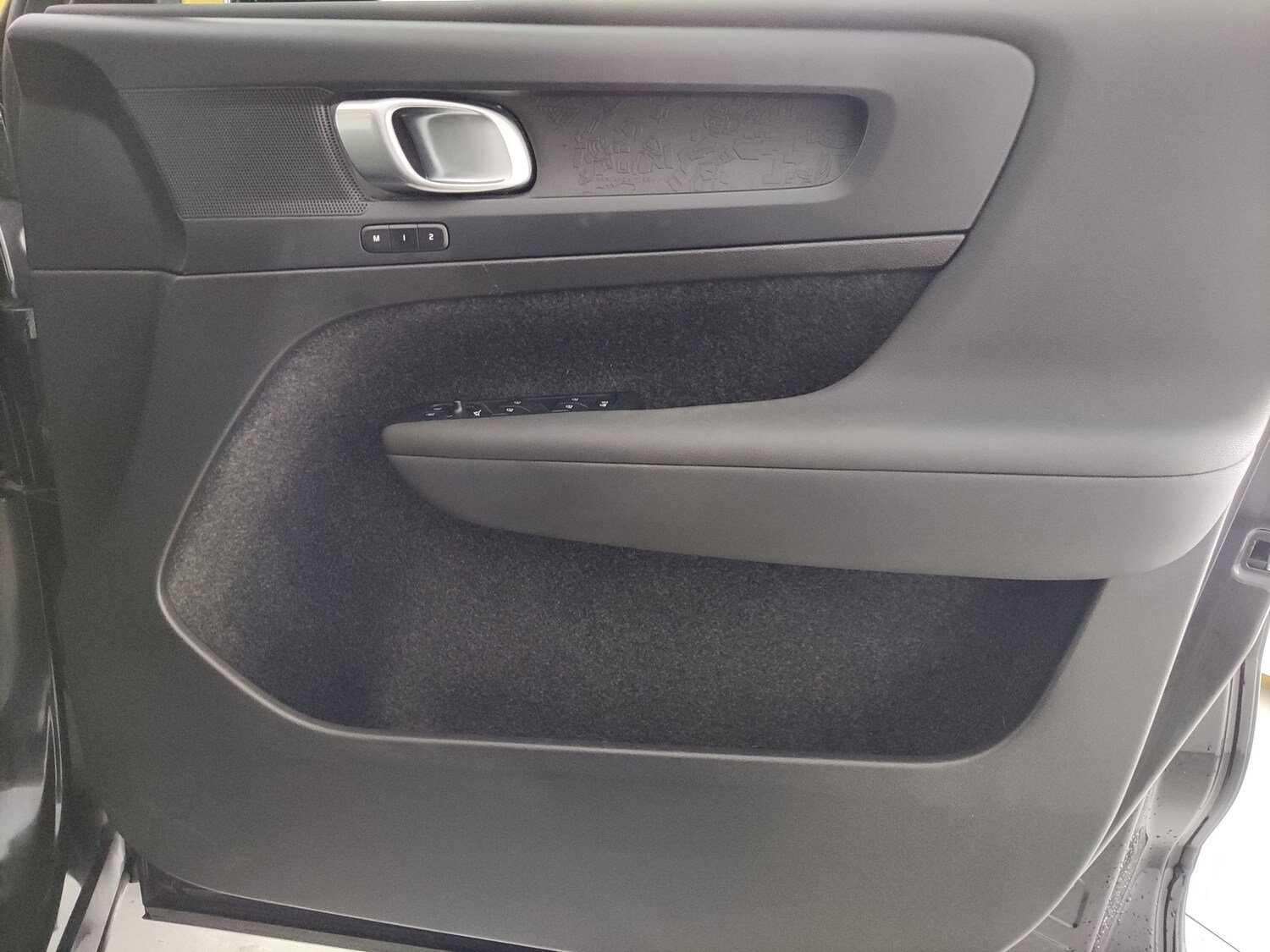 Used Volvo XC40 2023 for sale - 78218491: Photo 34