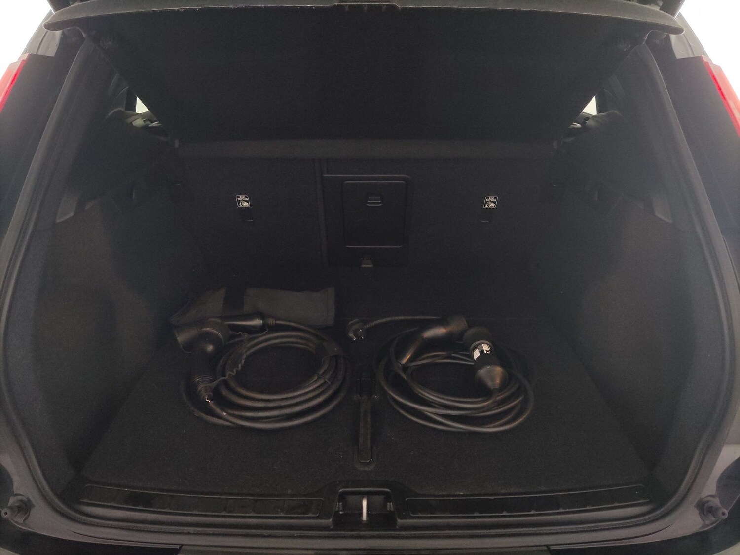 Used Volvo XC40 2023 for sale - 78218491: Photo 35