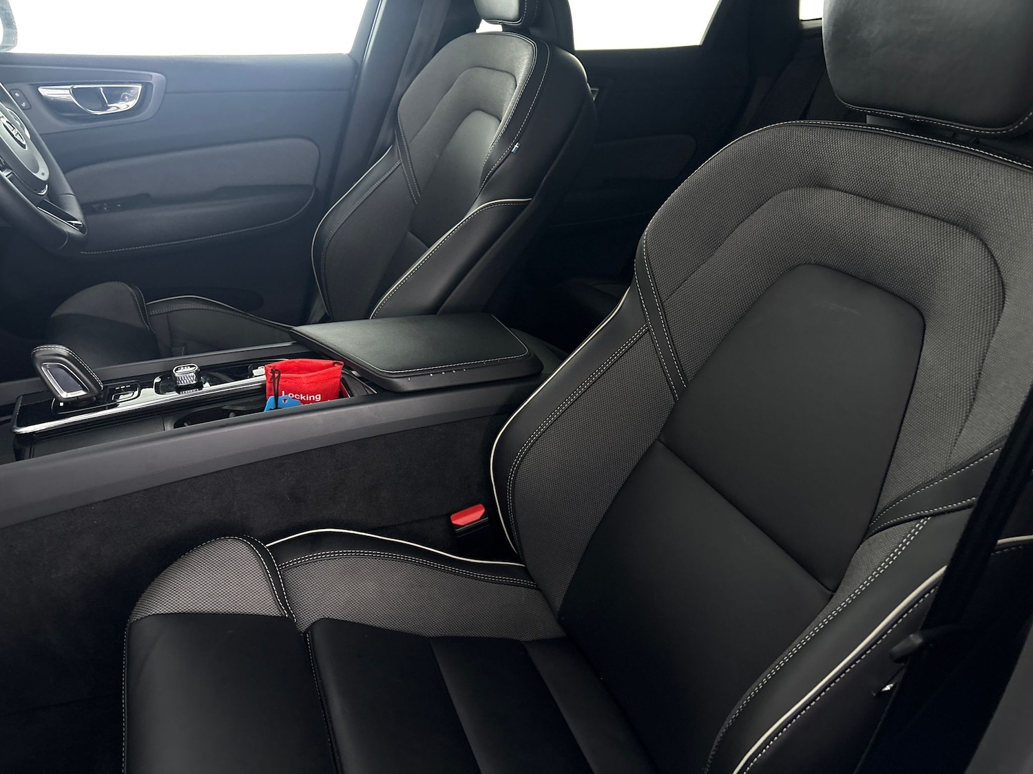 Used Volvo XC60 2021 for sale - 76859755: Photo 26