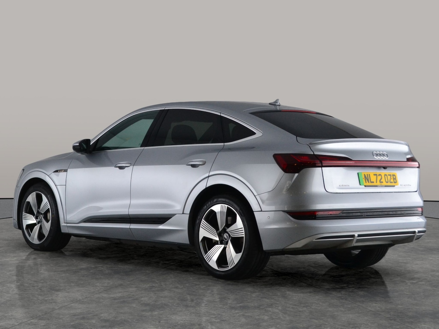 Used Audi e-tron 2022 for sale - 76557179: Photo 9