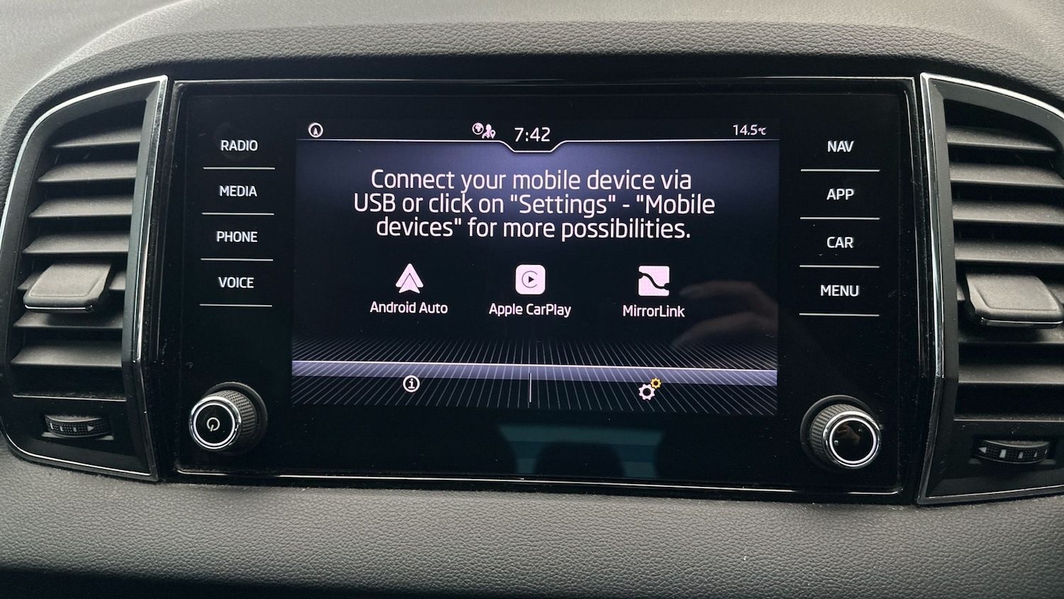 Used Skoda Karoq 2021 for sale - 77034085: Photo 21