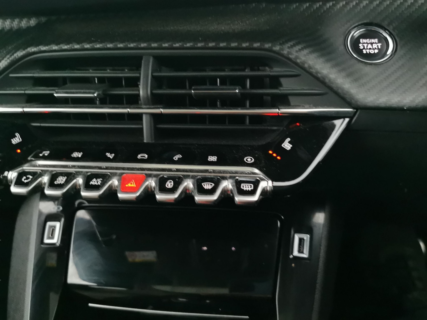 Used Peugeot 2008 2021 for sale - 77846154: Photo 21