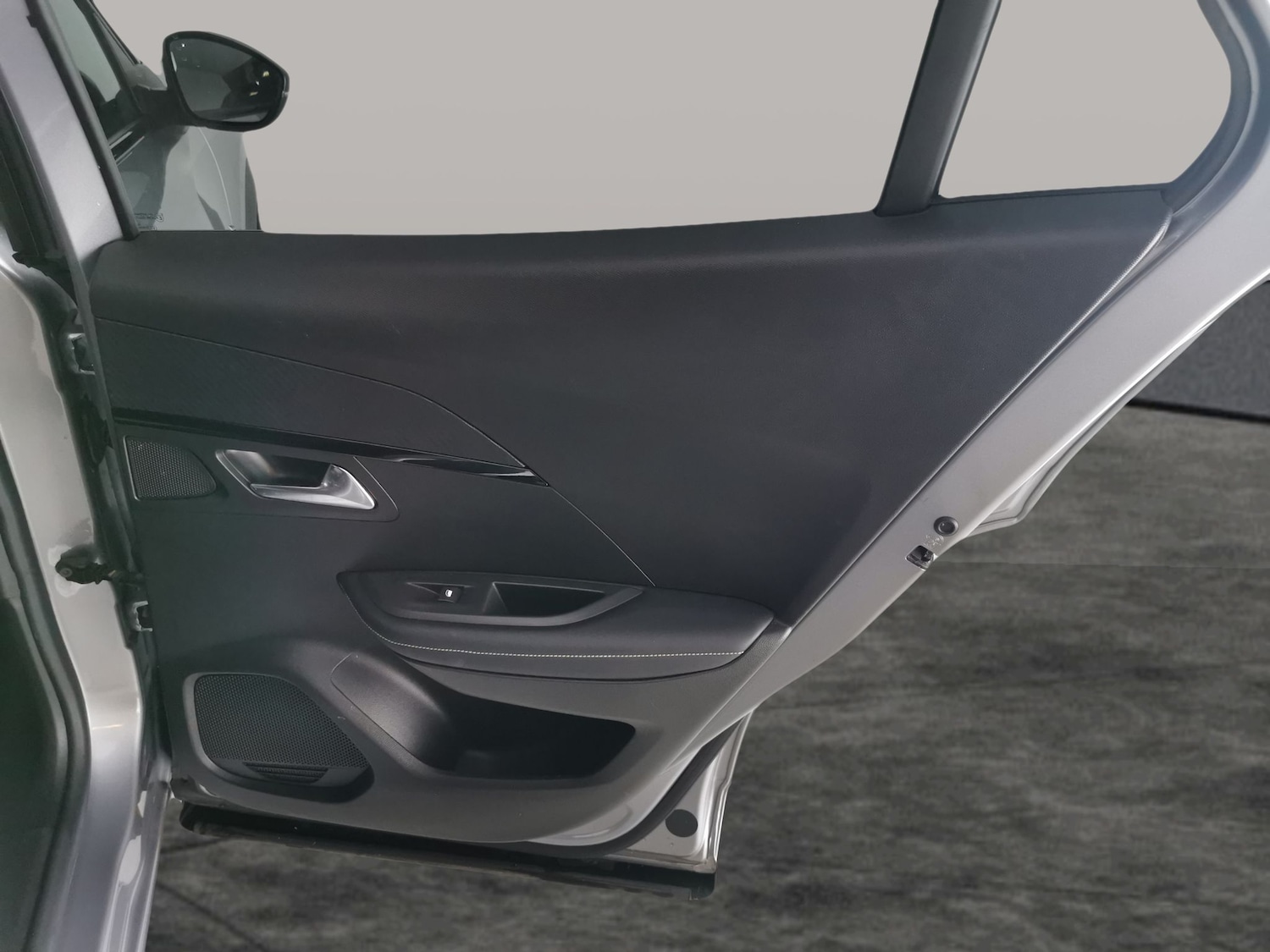 Used Peugeot 2008 2021 for sale - 77846154: Photo 32