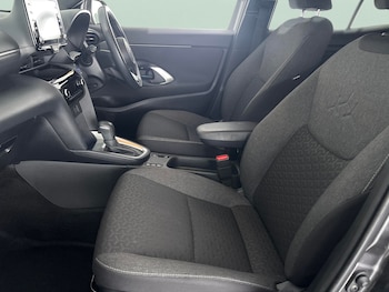 Used Toyota Yaris Cross 2023 for sale - 79196620: Photo