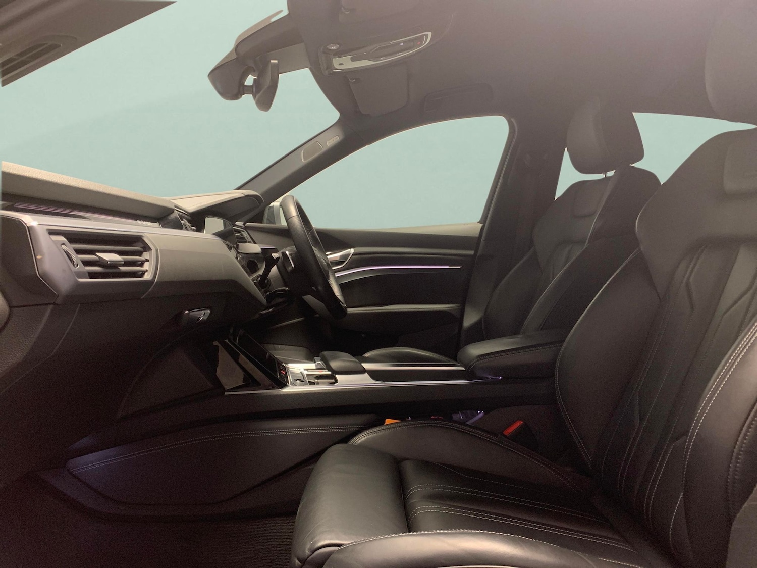 Used Audi e-tron 2020 for sale - 77186692: Photo 4