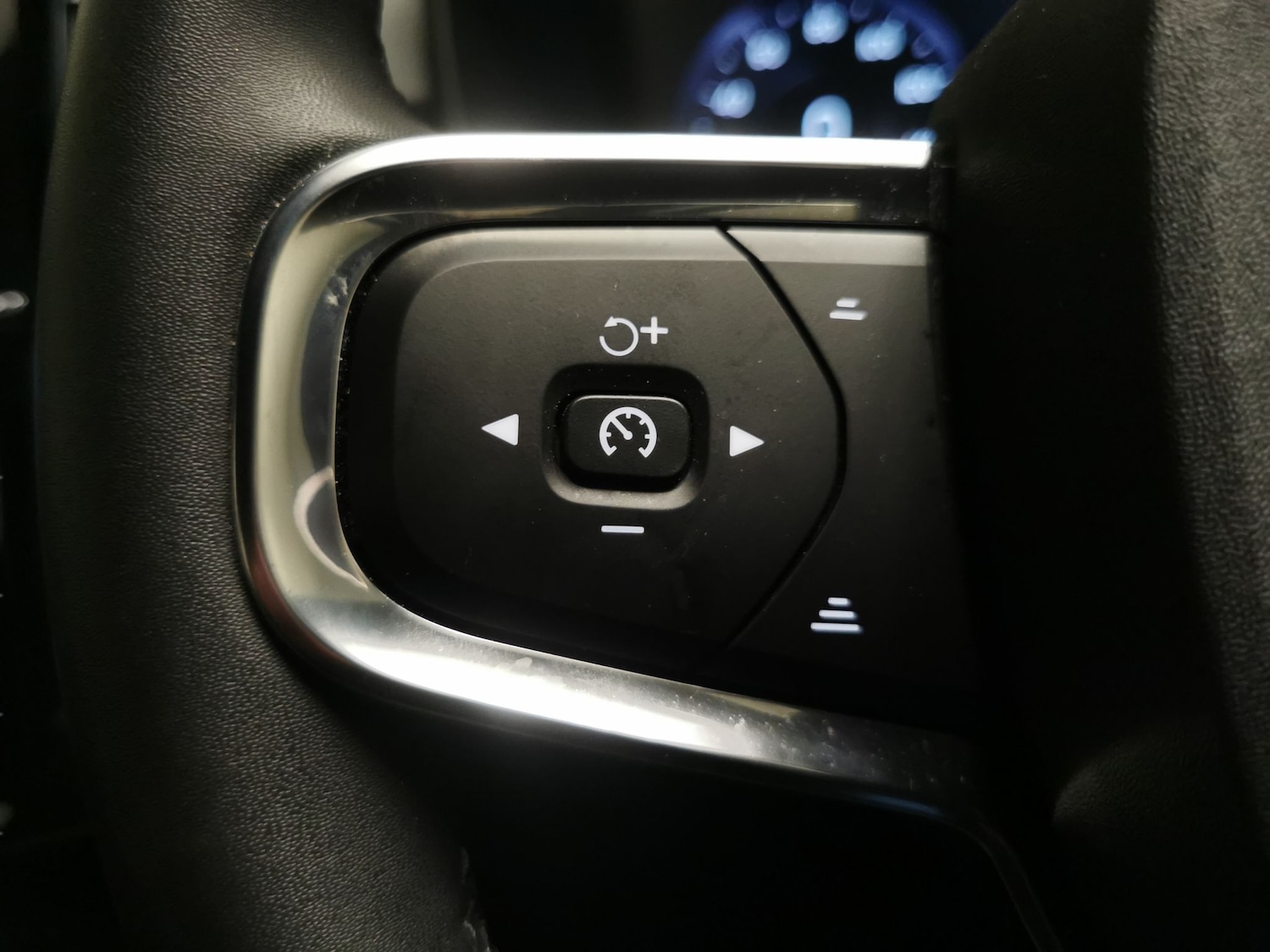 Used Volvo XC40 2022 for sale - 77746426: Photo 18