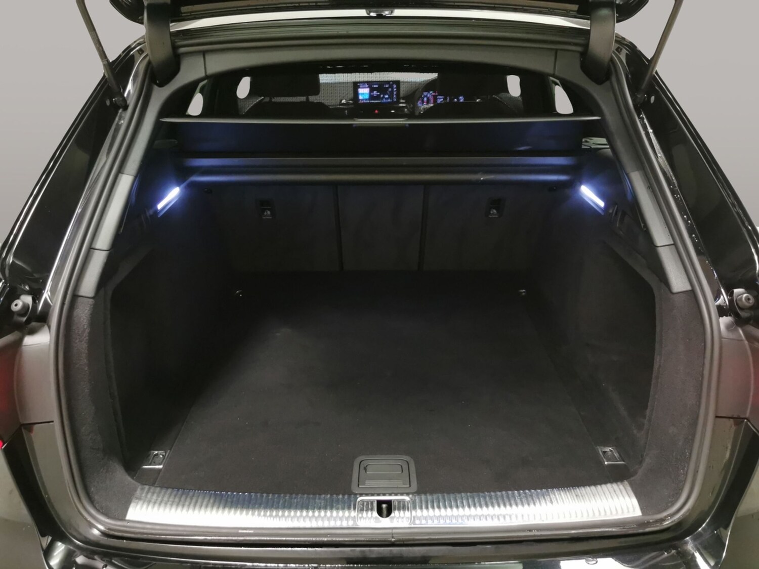 Used Audi A4 Avant for sale - 77364886: Photo 34