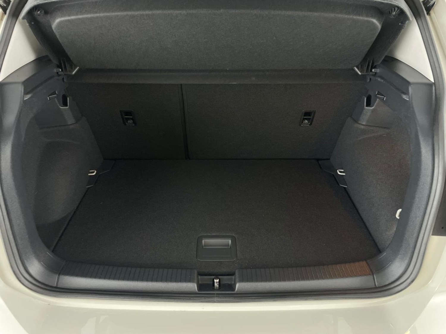 Used Volkswagen T-Cross 2021 for sale - 76919578: Photo 31