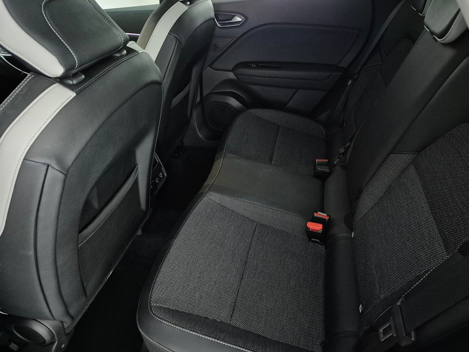 Used Renault Captur 2020 for sale - 77819358: Photo 27