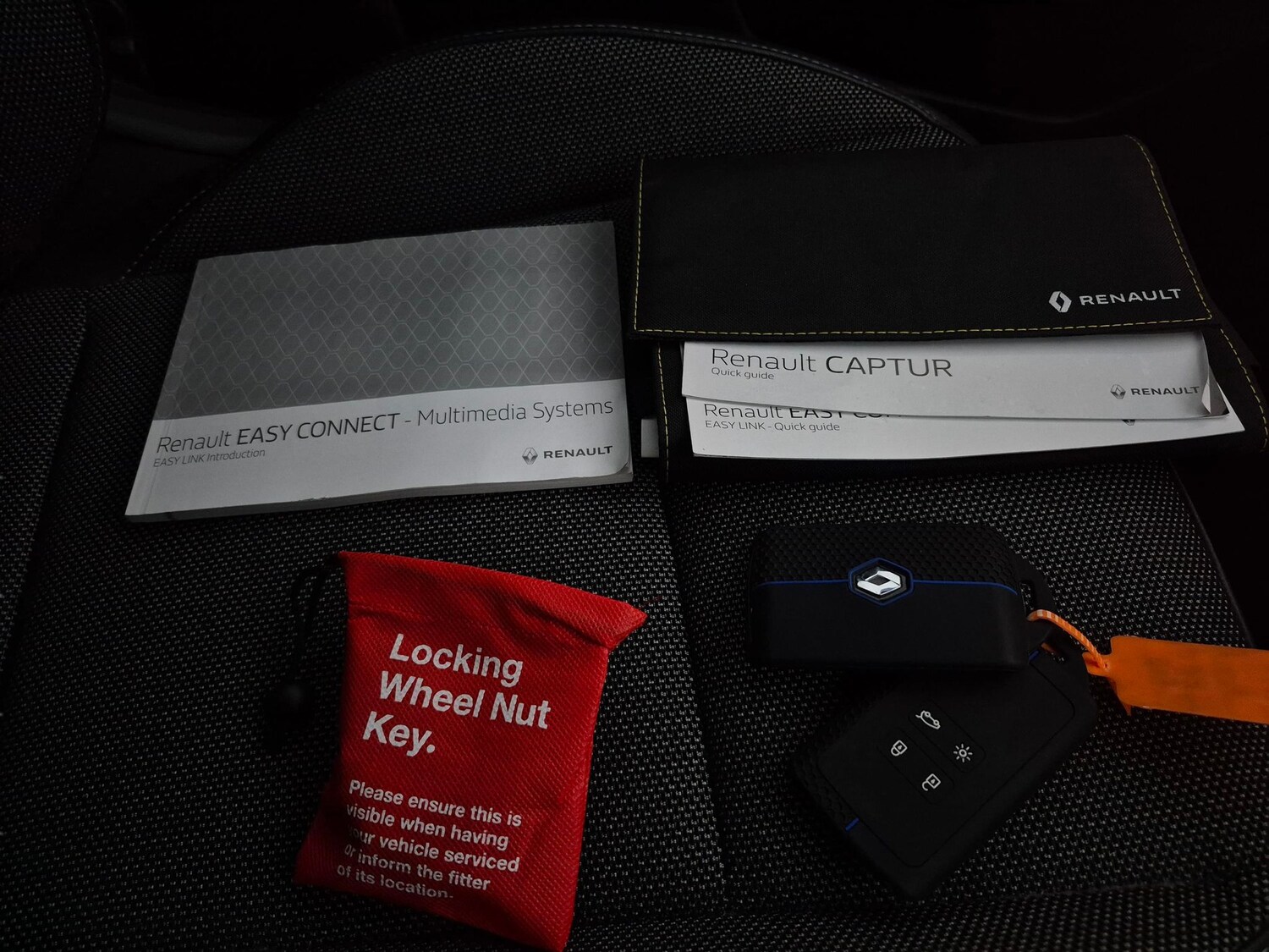 Used Renault Captur 2020 for sale - 77819358: Photo 33