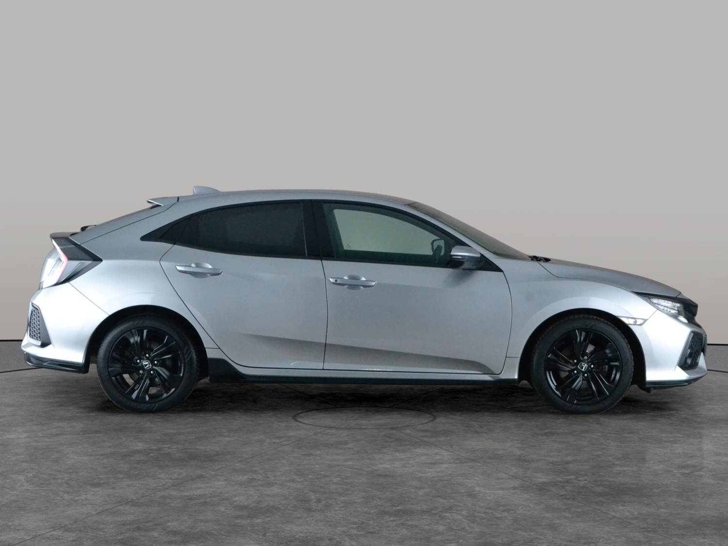 Used Honda Civic 2018 for sale - 77797283: Photo 9