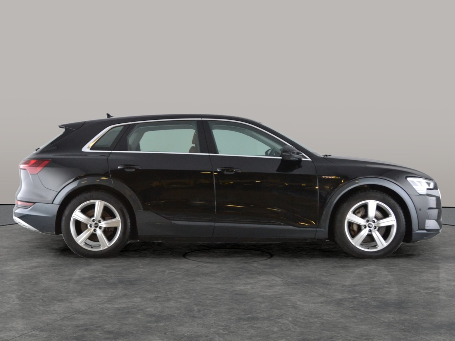 Used Audi e-tron 2021 for sale - 76948827: Photo 12