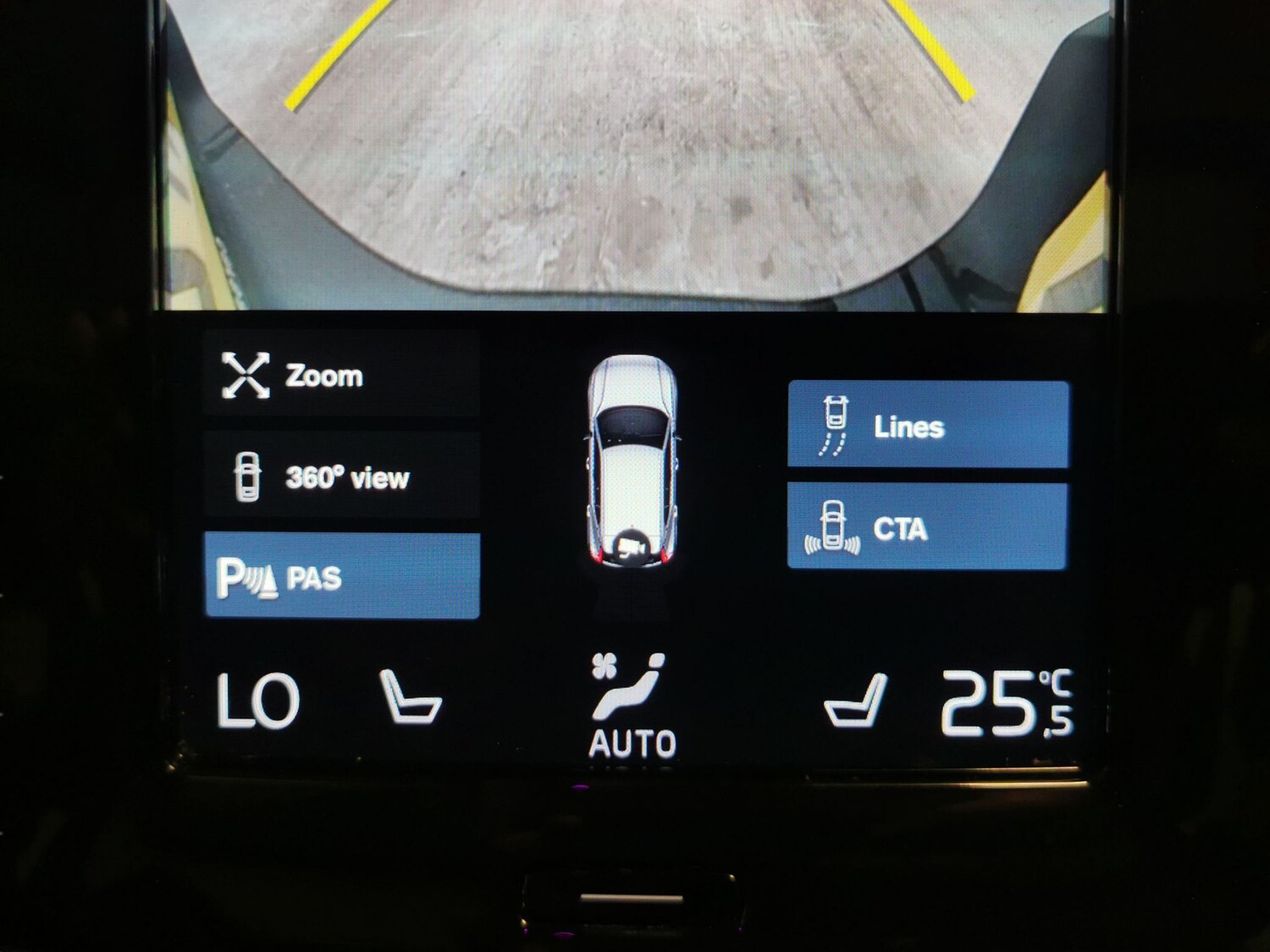 Used Volvo XC40 2022 for sale - 77833689: Photo 24