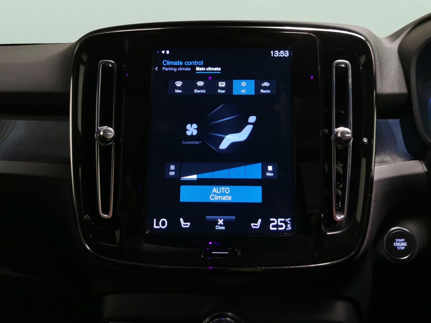 Used Volvo XC40 2022 for sale - 77833689: Photo 25