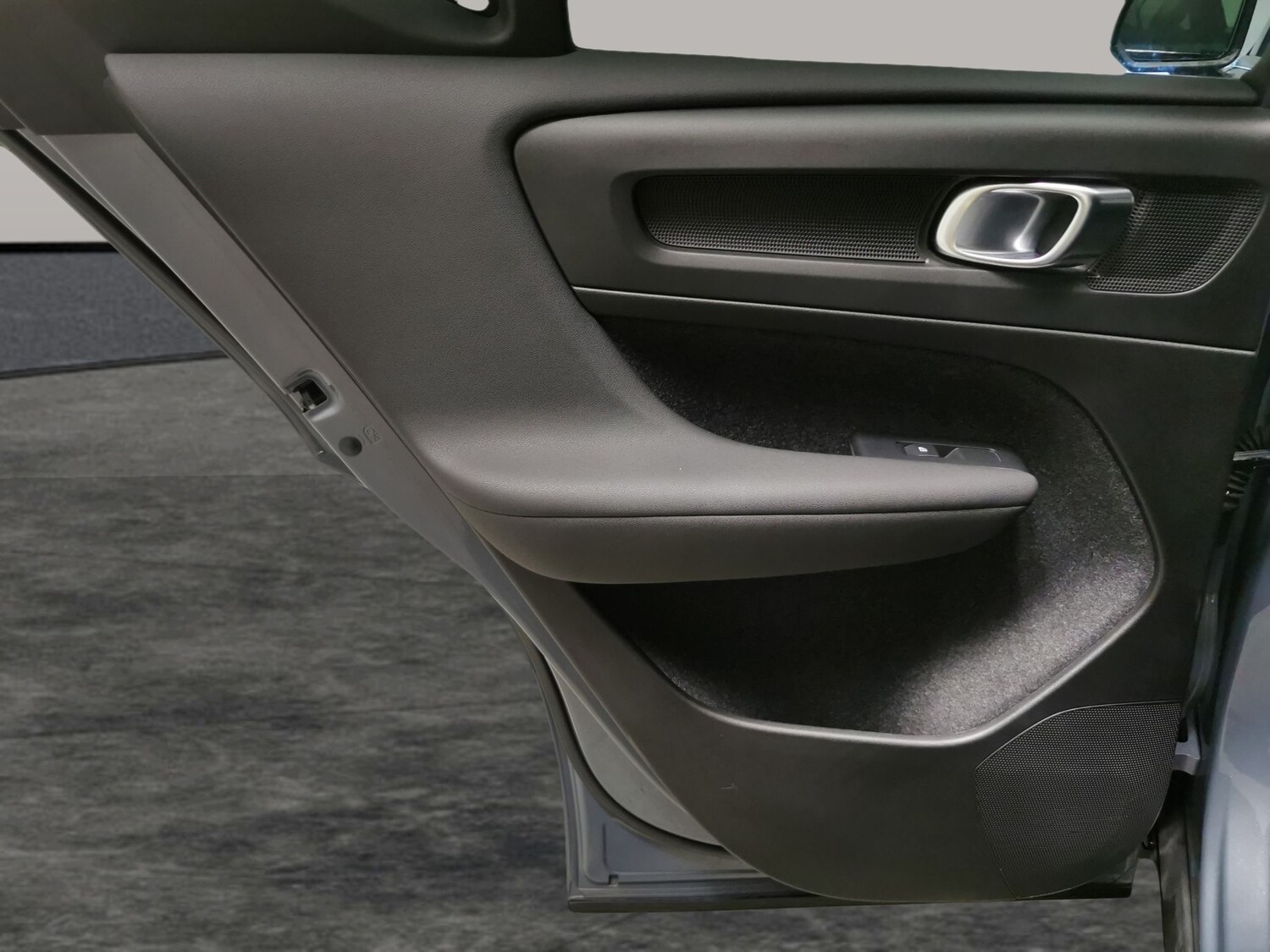 Used Volvo XC40 2022 for sale - 77833689: Photo 36