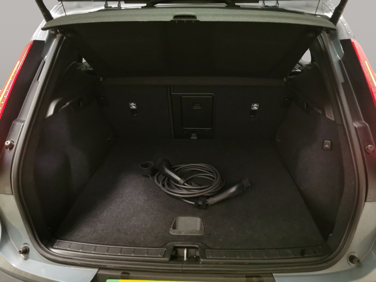 Used Volvo XC40 2022 for sale - 77833689: Photo 41