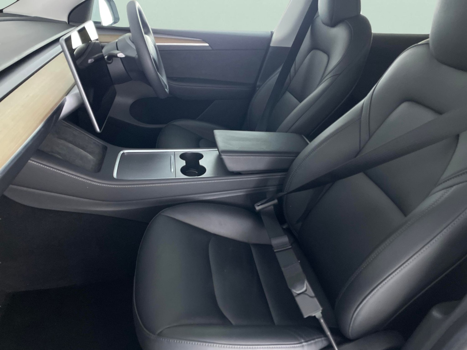 Used Tesla Model Y 2022 for sale - 77095522: Photo 4